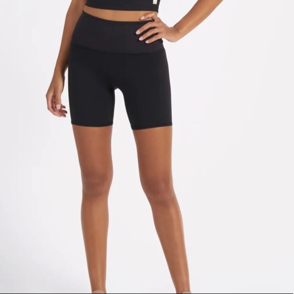 Rib Studio Short